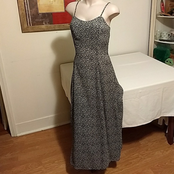 Jody California Dresses & Skirts - Flattering Shape!